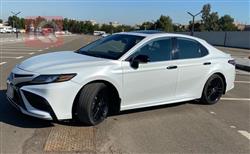 تۆیۆتا کامری